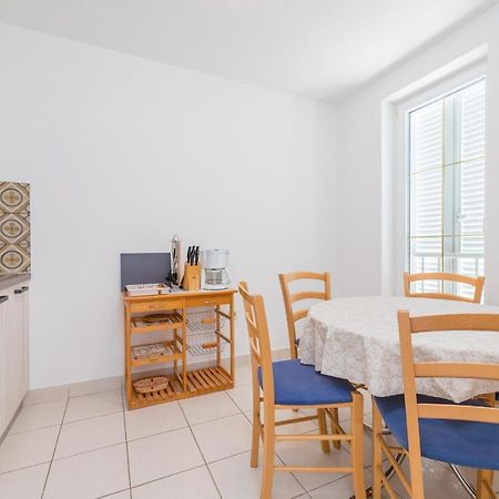 Apartments Melania & Antonia Baška Eksteriør billede